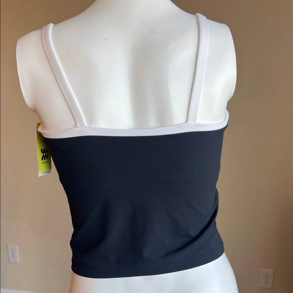 Women’s Active Tank with Contrast Trim and Built-In Bra for Light Support. - Picture 3 of 7
